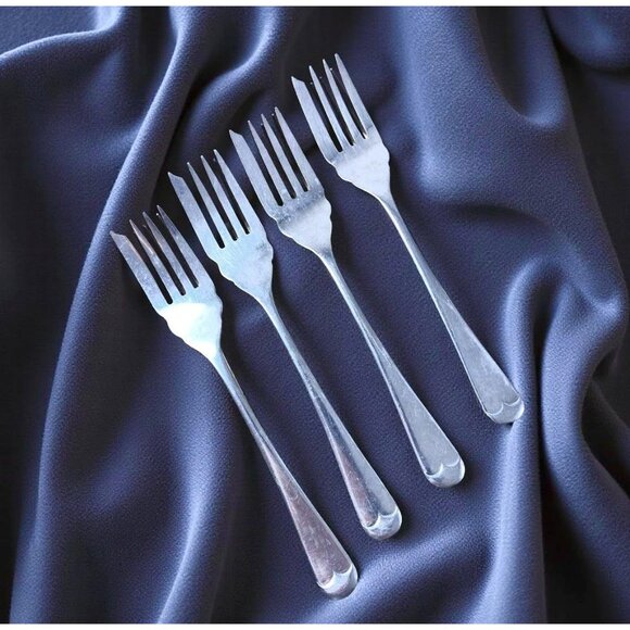 Vintage Gentry Stainless Steel Salad Forks — English Tip Pattern — Set of 4 — Sh - Picture 2 of 5